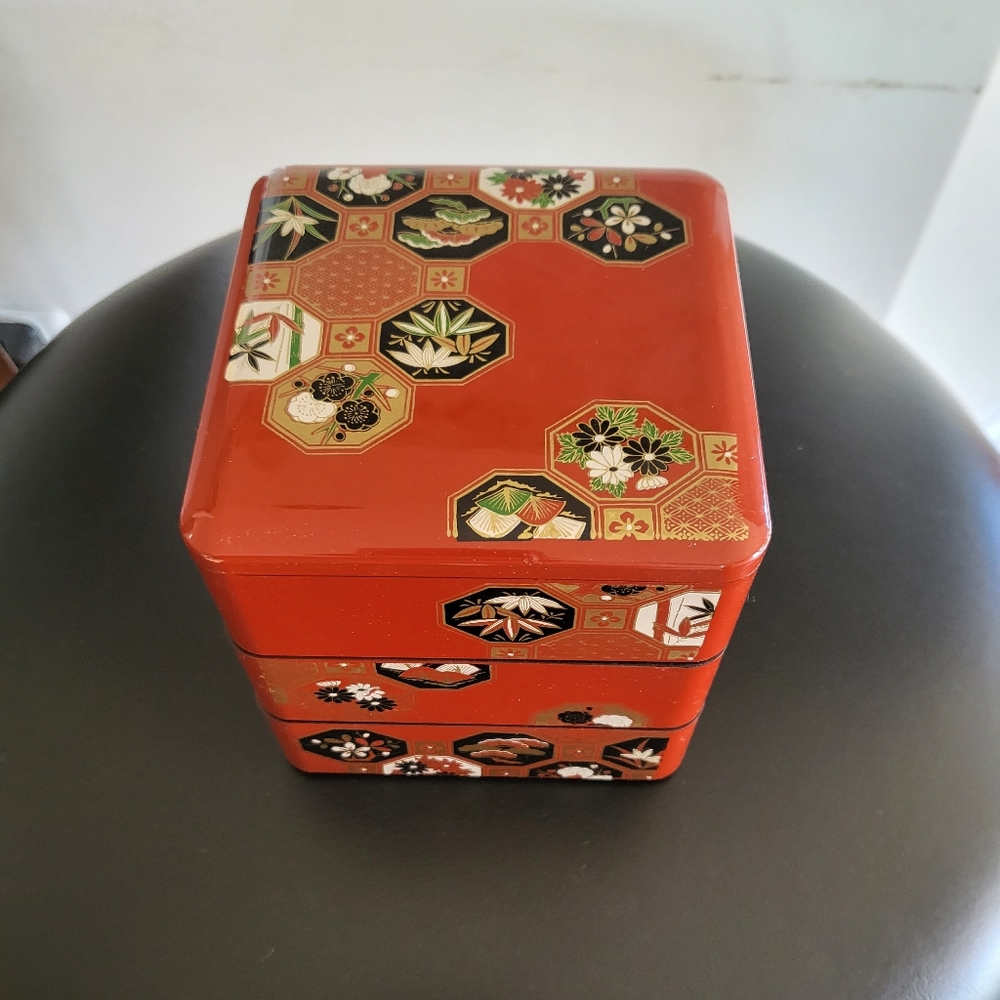Japanese Lacquerware 3 Story Small Container box